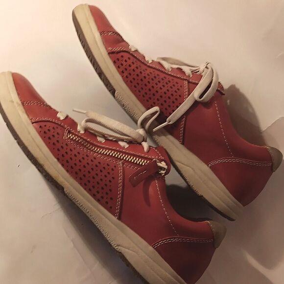 Earth Origins Etta Sneakers.Athletic, Casual. Comfort - Picture 4 of 9